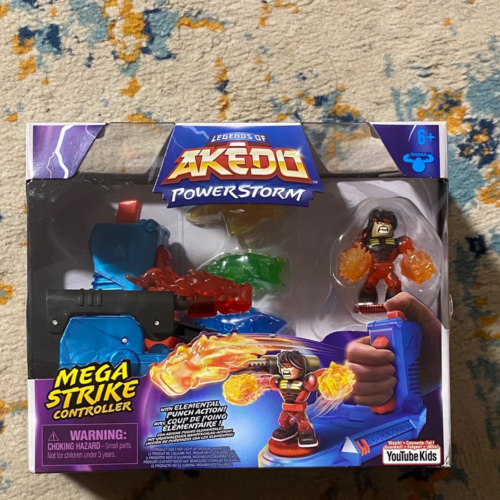 Legends of Akedo power storm Mega Strike Controller with elemental punch New NIB